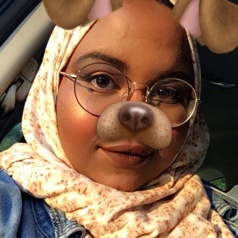Meet your Posher, Muna